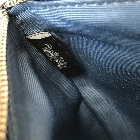 Coach large wristlet๐๐ - Picture 7 of 8